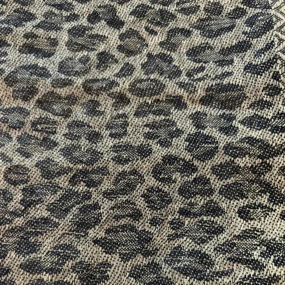 Vintage scarf, 4 distinctive print quadrants, fringed ends, soft,not heavy knit. - Picture 4 of 9